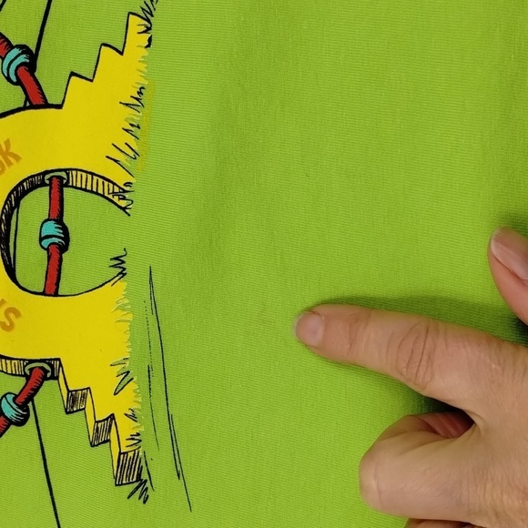 Eskimo Joes women's size medium unisex green Dr. Seuss look  Read/Succeed Tee - Picture 2 of 8